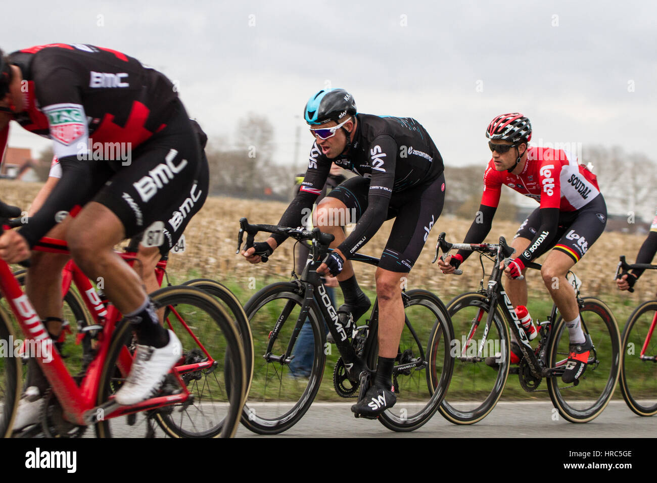 Ian Stannard (GBR) del Team Sky racing a Kuurne-Brussels-Kuurne 2017 Foto Stock