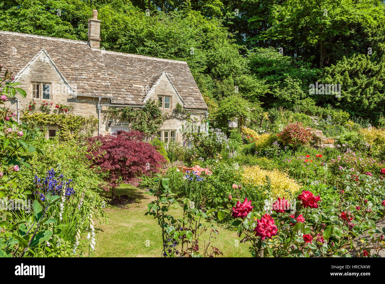 Cottage Weaver tradizionali a Bibury vicino a Cirencester, Inghilterra sudorientale Foto Stock