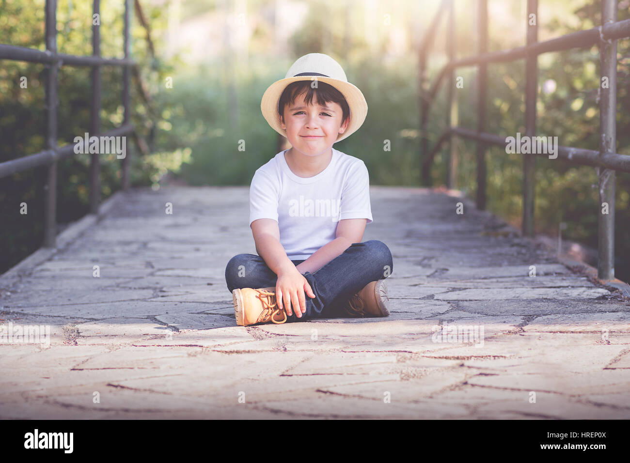 Bambino felice con hat Foto Stock