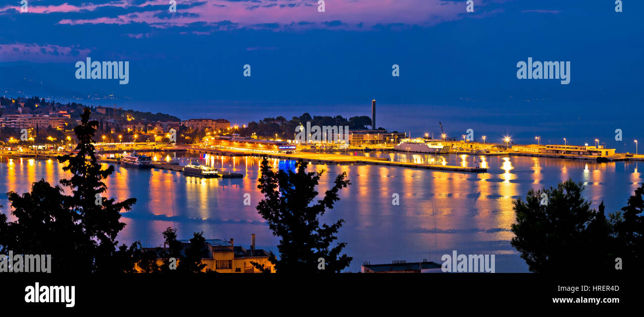 Città di Spalato antenna vista panoramica all'alba, il lungomare e il palazzo di Diocleziano, Dalmazia, Croazia Foto Stock