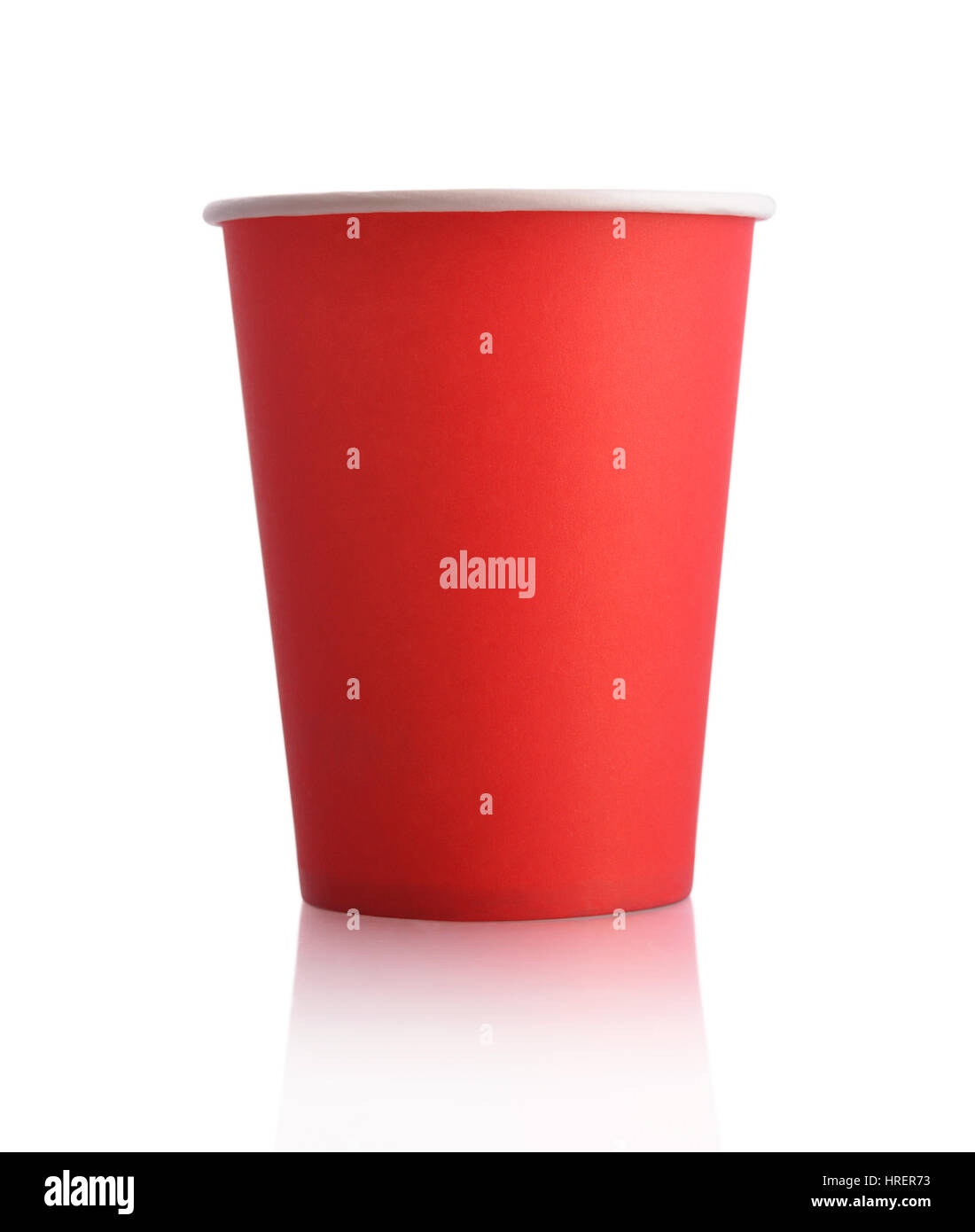Rosso vuoto bicchiere di carta isolato su sfondo bianco Foto Stock
