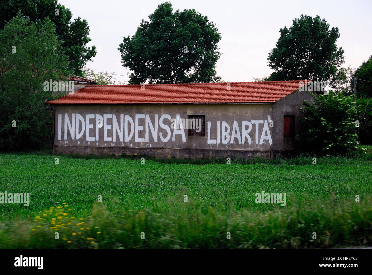 Campagna Veneta, scritti Inneggiando alla secessione del Veneto dalla Repubblica italiana. Foto Stock