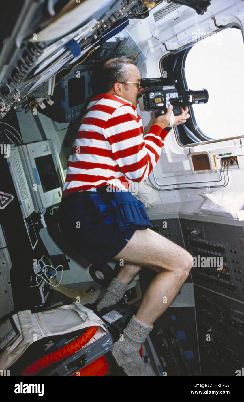 STS-43, Astronauta scattare foto, 1991 Foto Stock