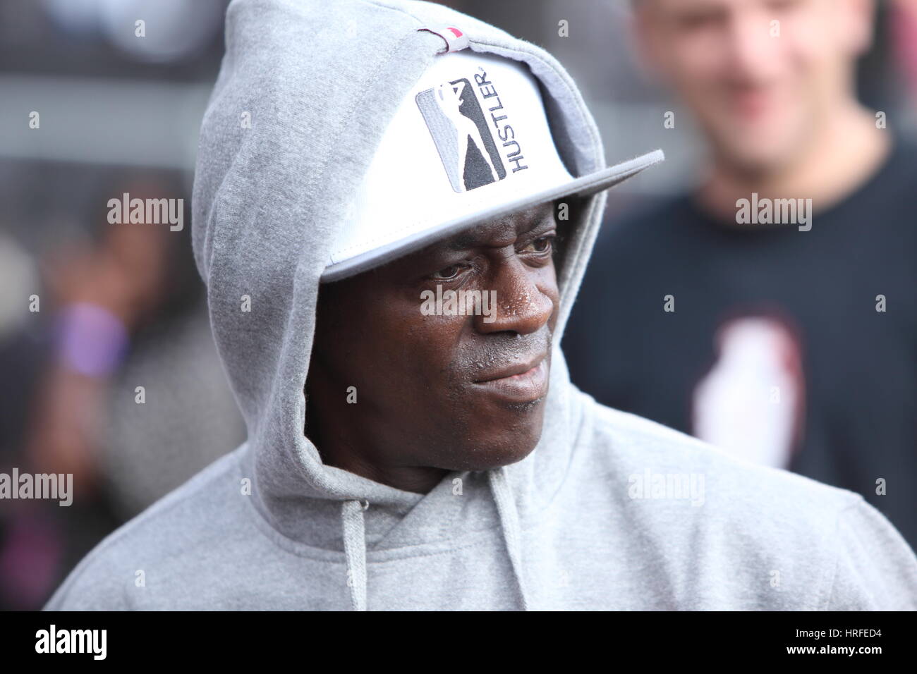 Flavor Flav del nemico pubblico a Bestival 2011 indossare una felpa con cappuccio grigio close up Foto Stock