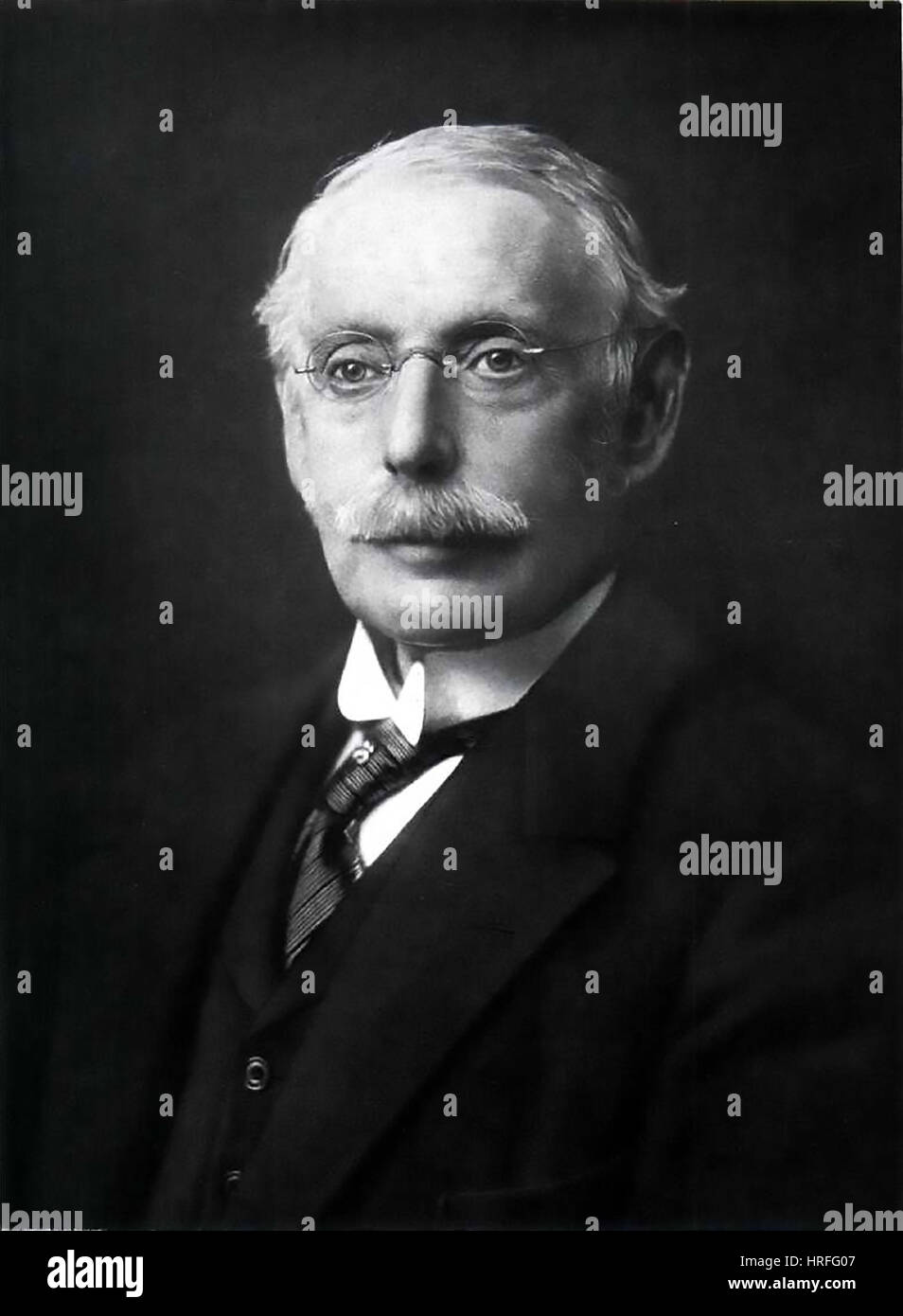 CHARLES PARSONS (1854-1911), ingegnere inglese che ha inventato la mietitrebbia turbina a vapore, circa 1920 Foto Stock
