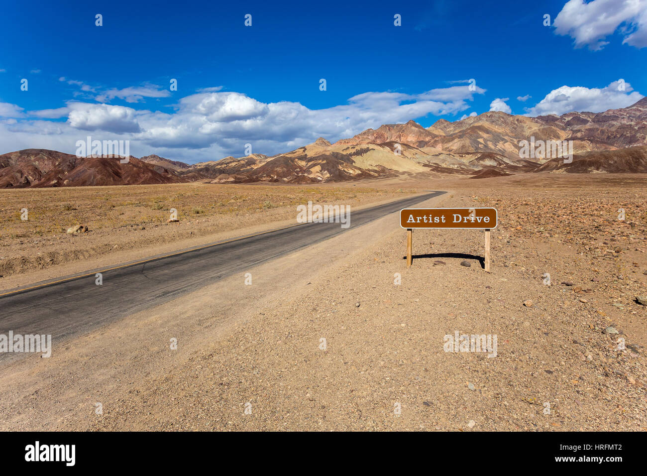 Segno di benvenuto, scenic drive, artista Drive, Montagna Nera, il Parco Nazionale della Valle della Morte, Death Valley, California, Stati Uniti, America del Nord Foto Stock