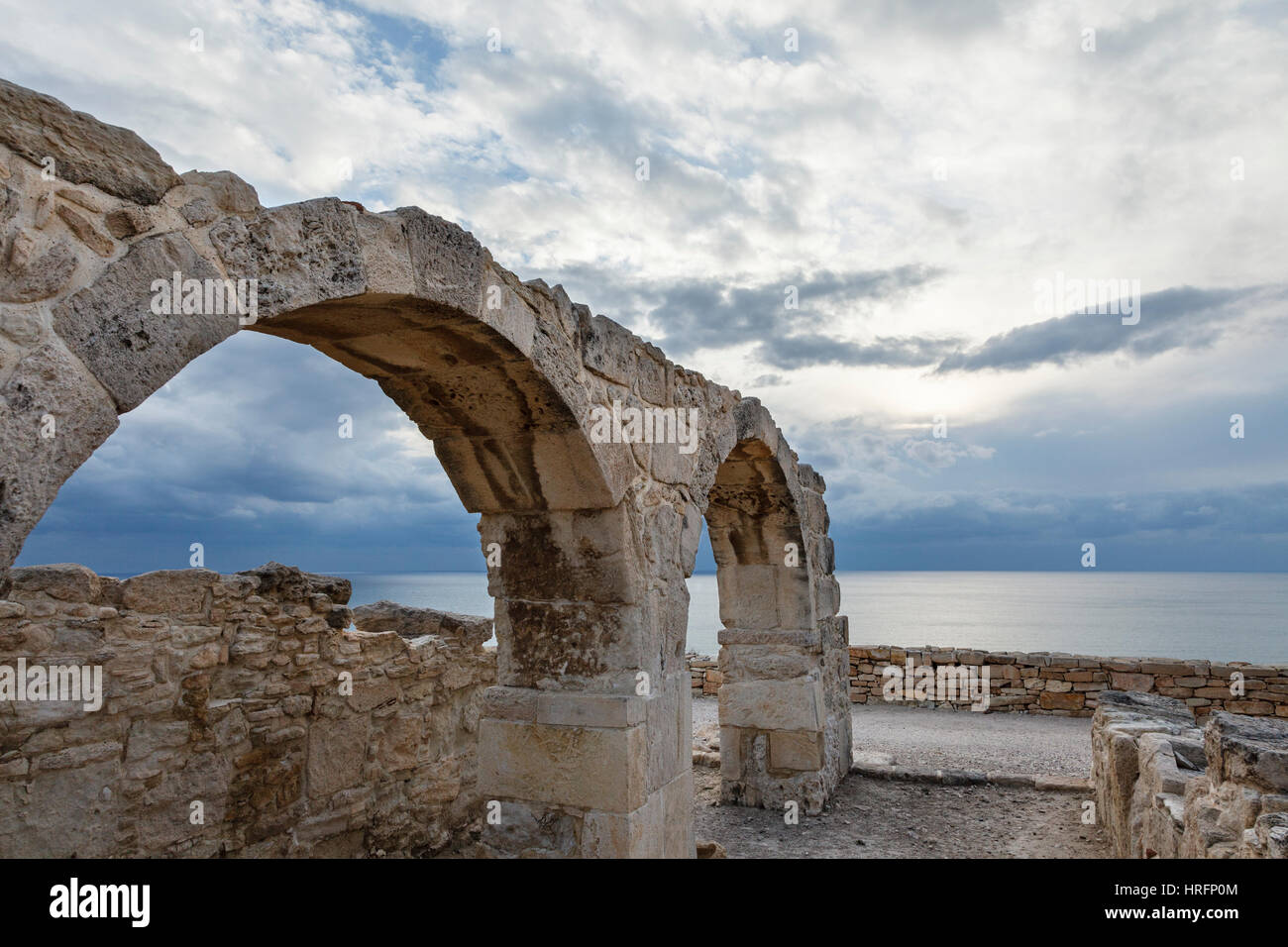 Resti della paleocristiana Basilica episcopale, sito archeologico di Kourion, Cipro Foto Stock