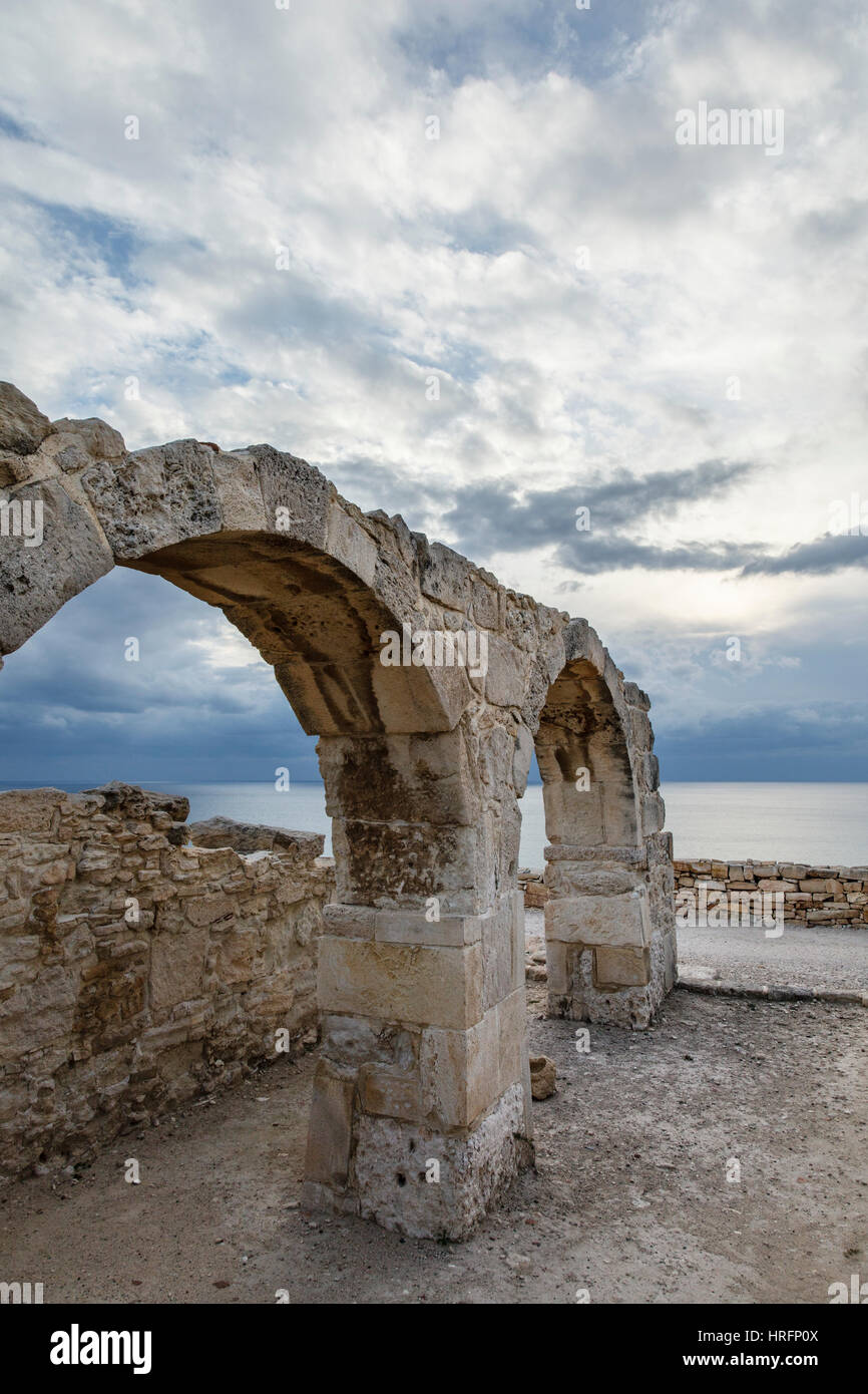 Resti della paleocristiana Basilica episcopale, sito archeologico di Kourion, Cipro Foto Stock