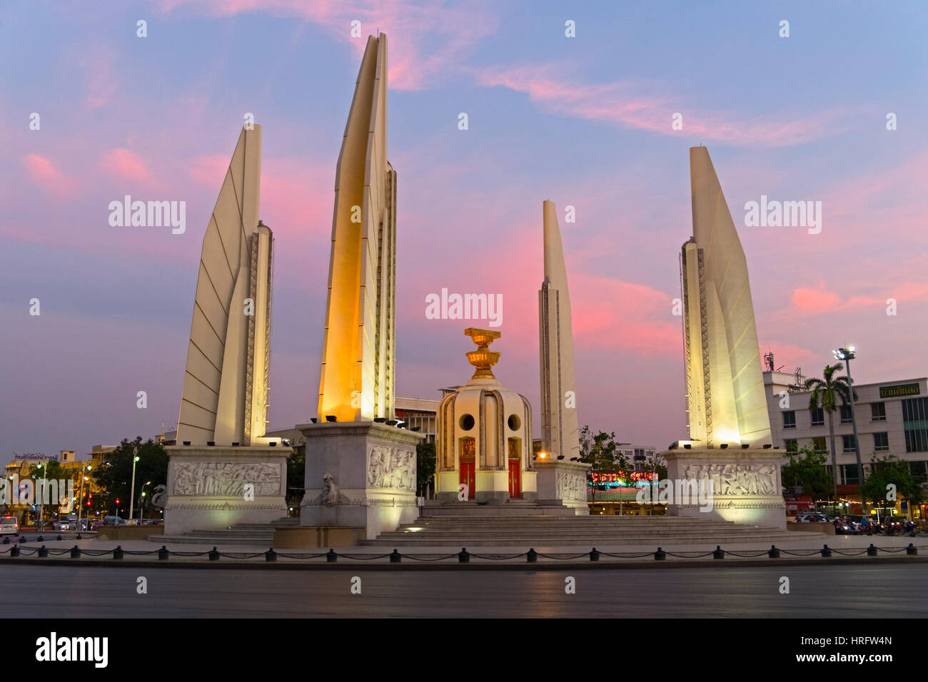 La democrazia un monumento Bangkok in Thailandia Foto Stock