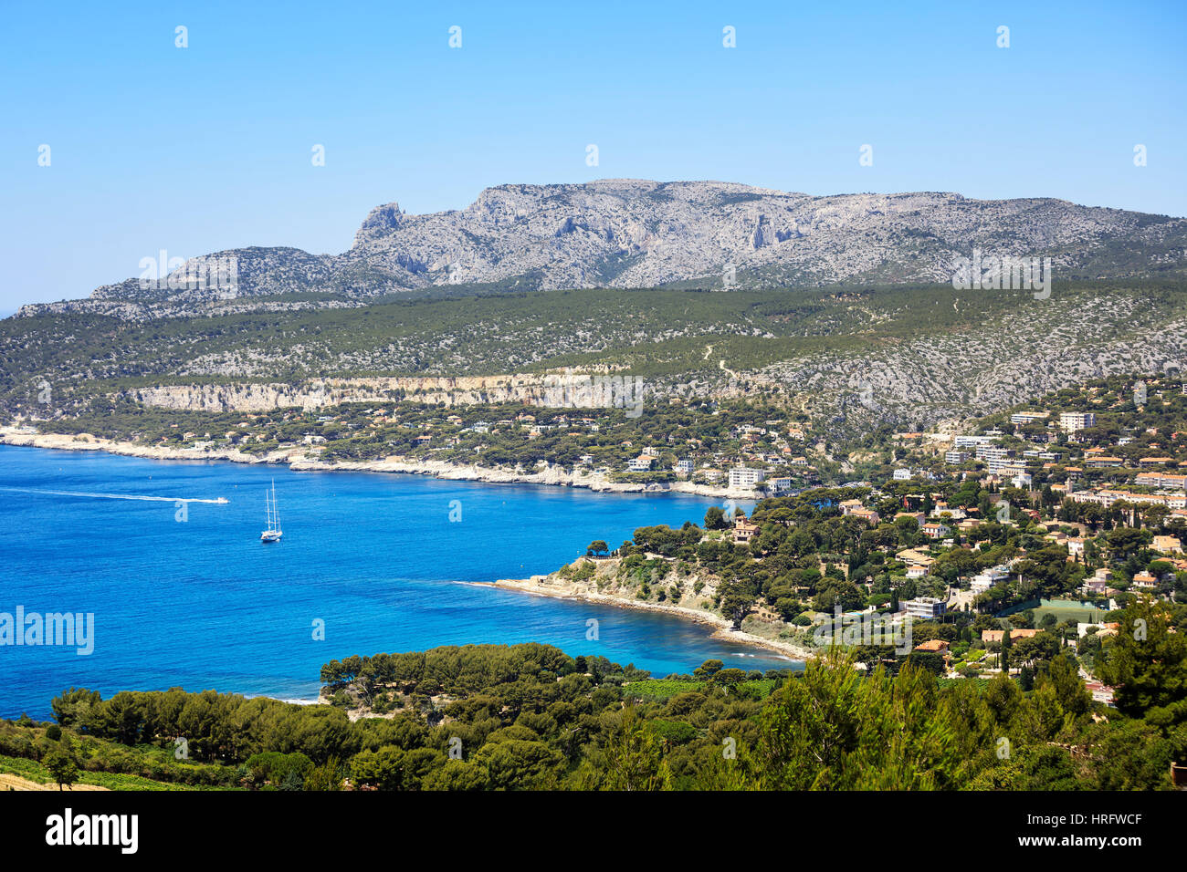 Cassis la baia e il mare nella Costa Azzurra. Costa Azzurra, Provenza, in Francia, in Europa. Foto Stock