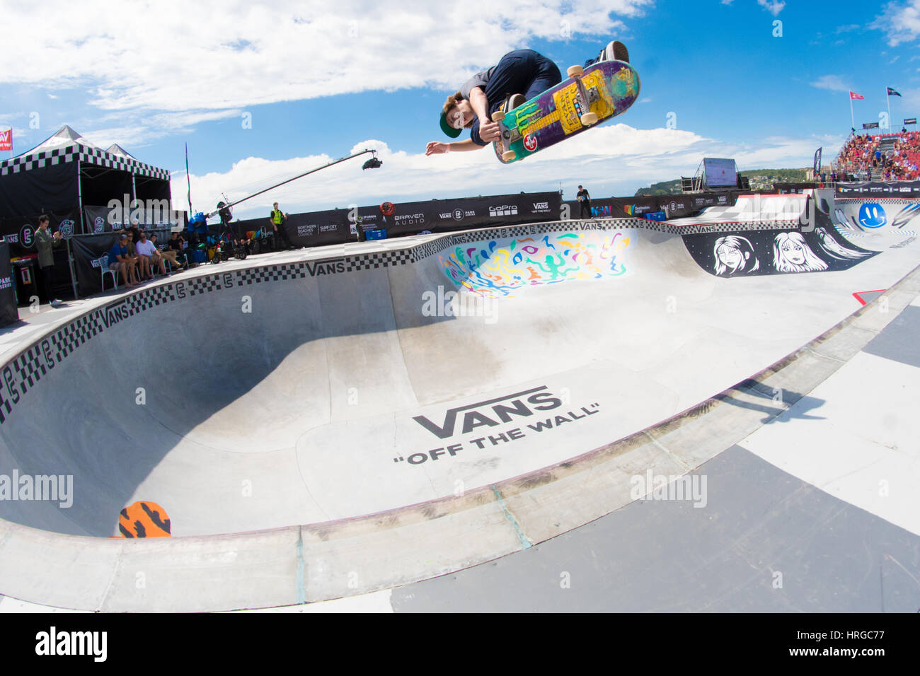 Sydney, Australia - 2 Marzo 2017: Australian Open di surf evento sportivo a Manly Beach, Australia con il surf, la BMX, pattinaggio e musica. Nella foto sono atleti preparazione / practing avanti dei furgoni Pro Serie Parco BMX / competion di pattino che si svolgerà durante la Australian Open di surf. Credito: mjmediabox/Alamy Live News Foto Stock