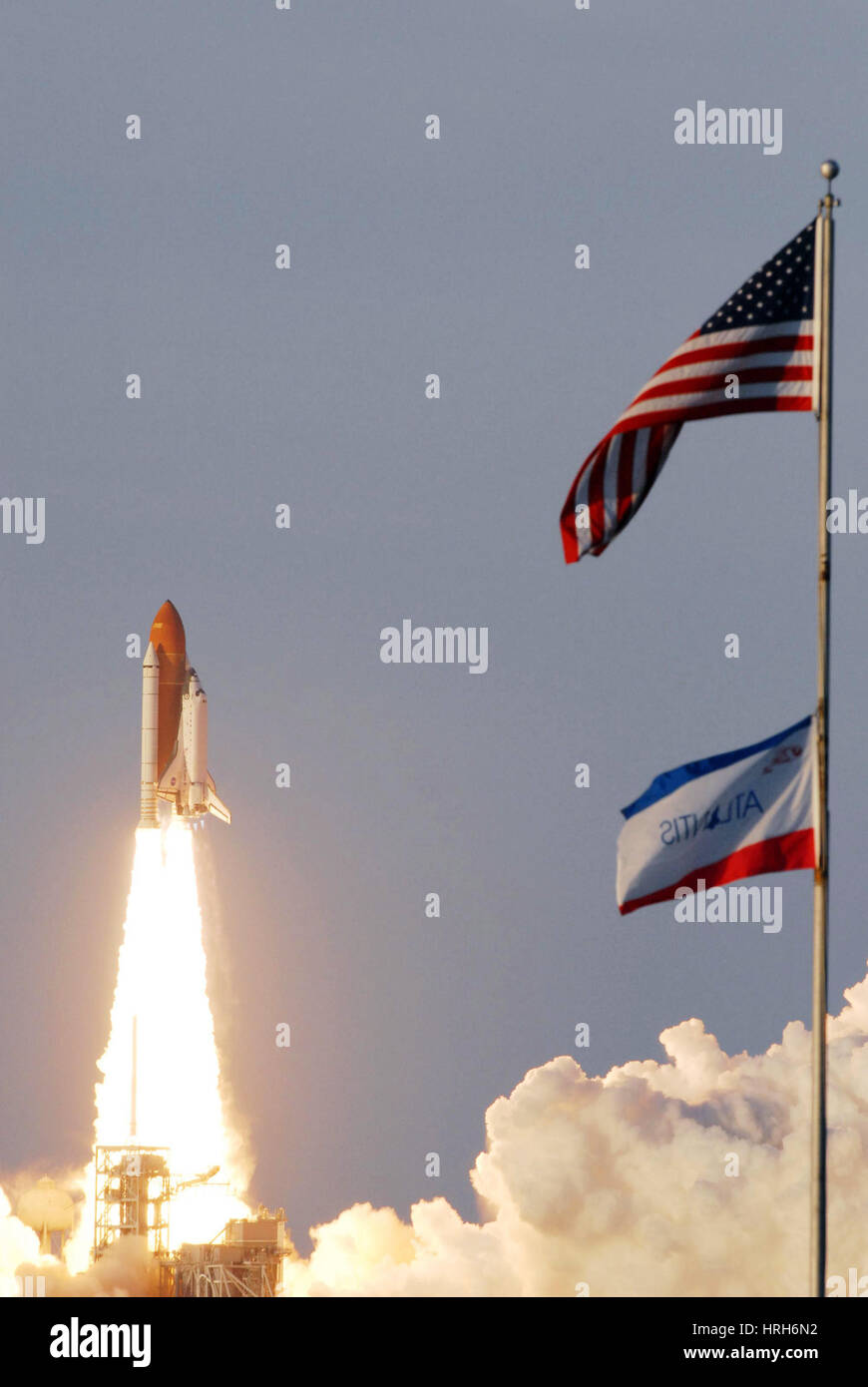 STS-117, lo Space Shuttle Atlantis lancio, 2007 Foto Stock