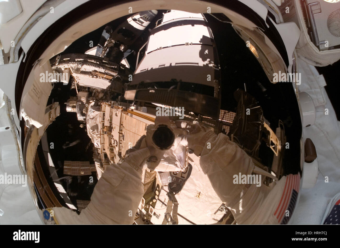 STS-118 lo specialista di missione la visiera Foto Stock