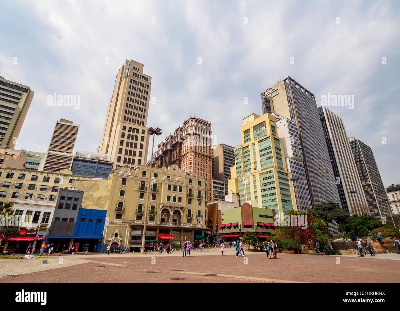 Vista l'alto edificio nel centro della città, la città di Sao Paulo, Stato di Sao Paulo, Brasile Foto Stock