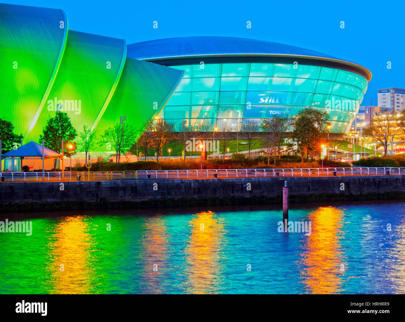 Twilight vista del Clyde Auditorium e la Hydro, Glasgow, Scotland, Regno Unito Foto Stock