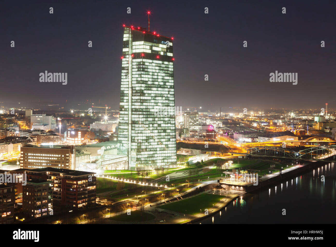 Banca centrale europea e il porto di Osthafen, Francoforte Hesse, Germania Foto Stock