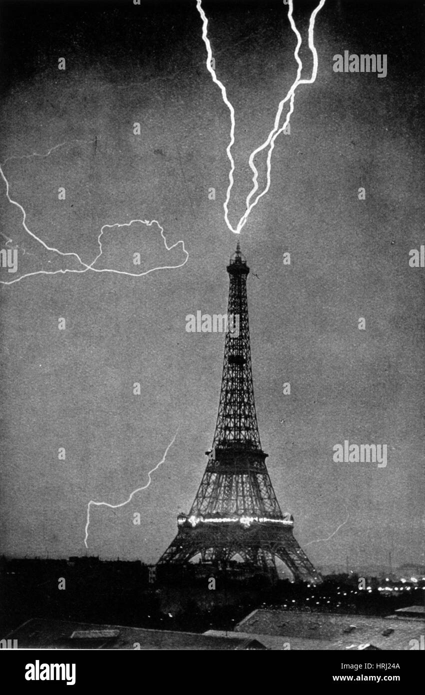 Il fulmine colpisce la Torre Eiffel, 1902 Foto Stock