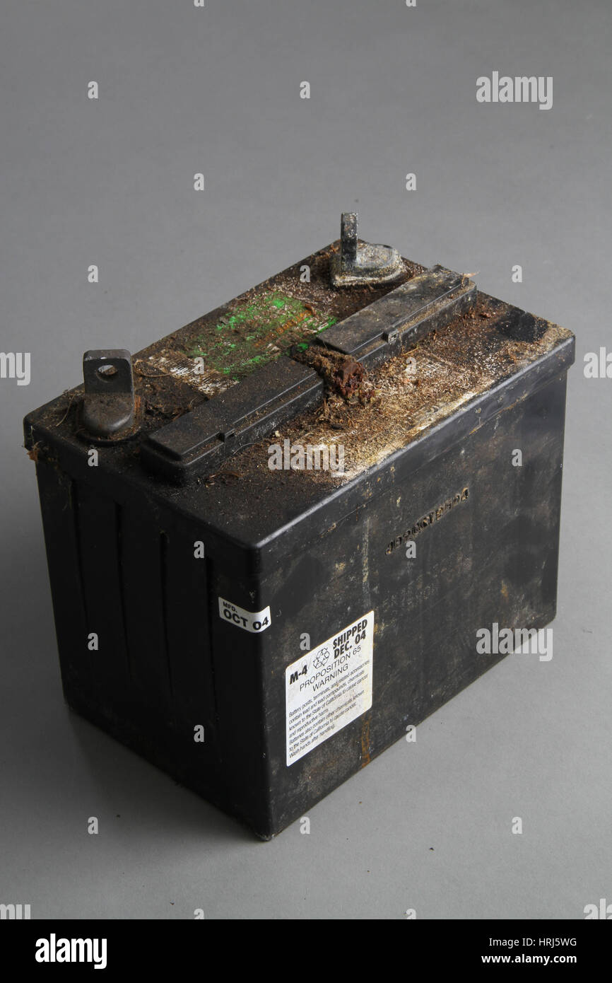 Corroso batteria per uso automobilistico Foto Stock