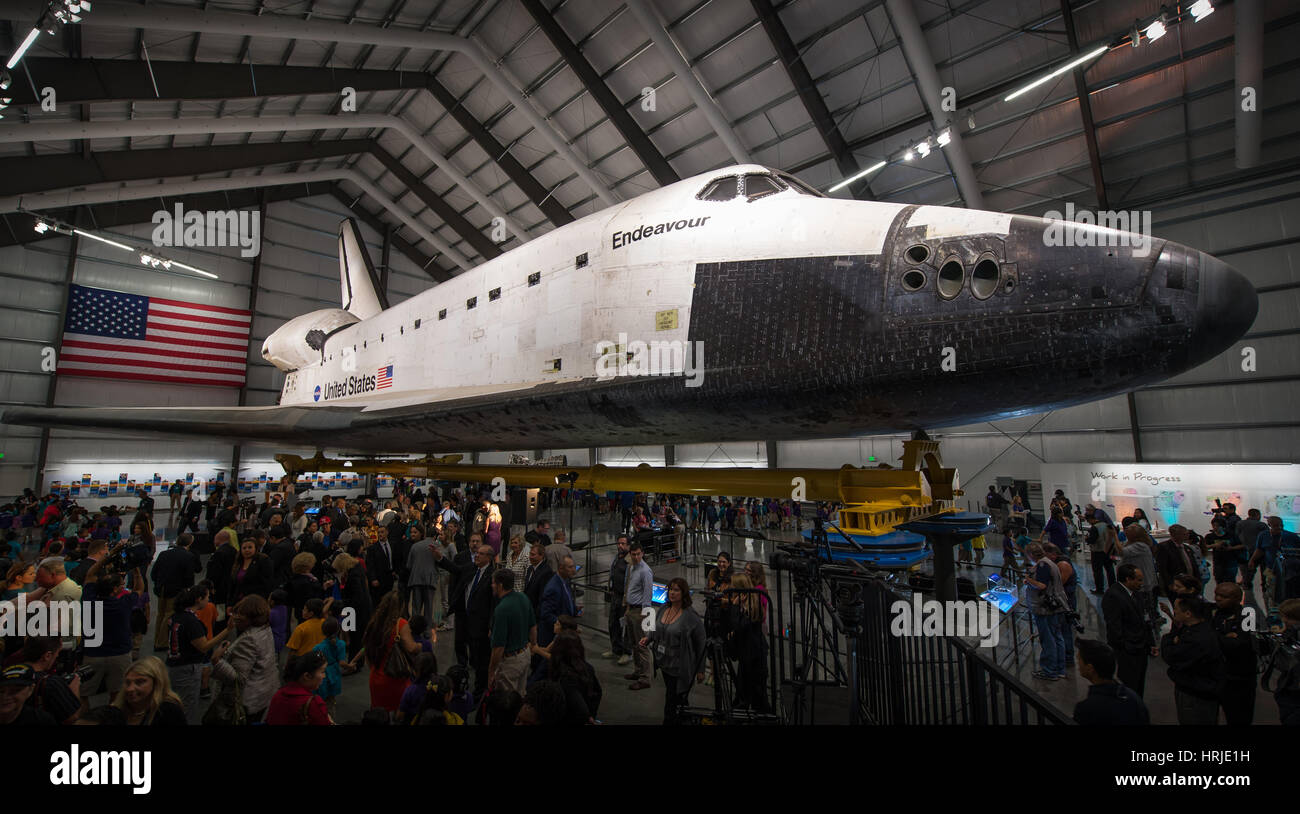 Lo Space Shuttle Endeavour sul display Foto Stock