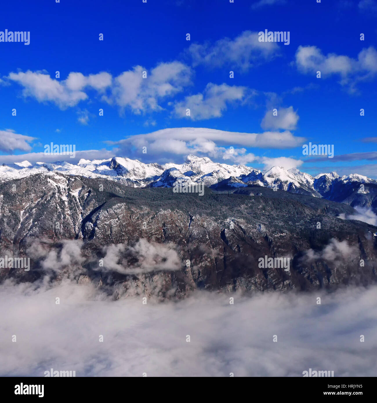 Monte Triglav picco in Slovenia, parte delle Alpi Giulie mountain range. Bella vista invernale del paesaggio mozzafiato. Foto Stock