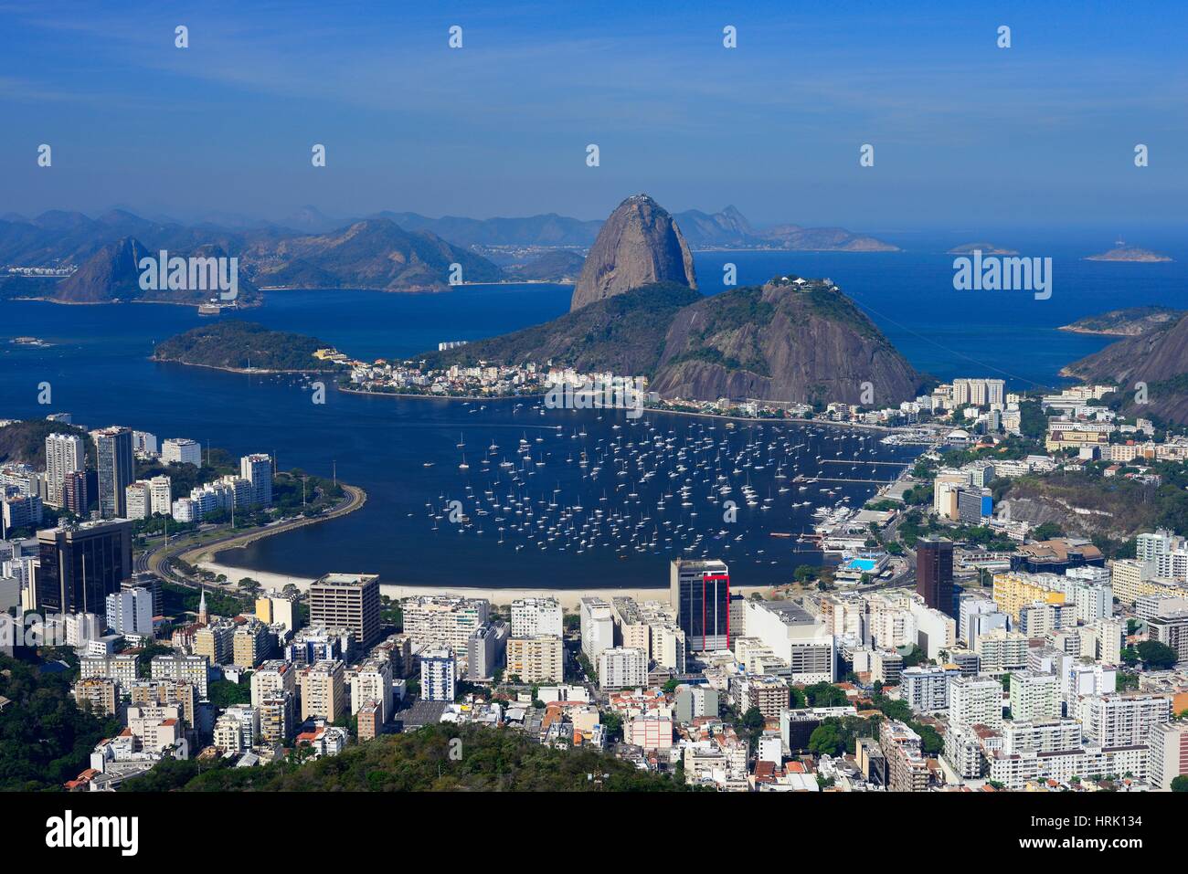 Vista della città e la Montagna Sugar Loaf, Corcovado Rio de Janeiro, Brasile Foto Stock