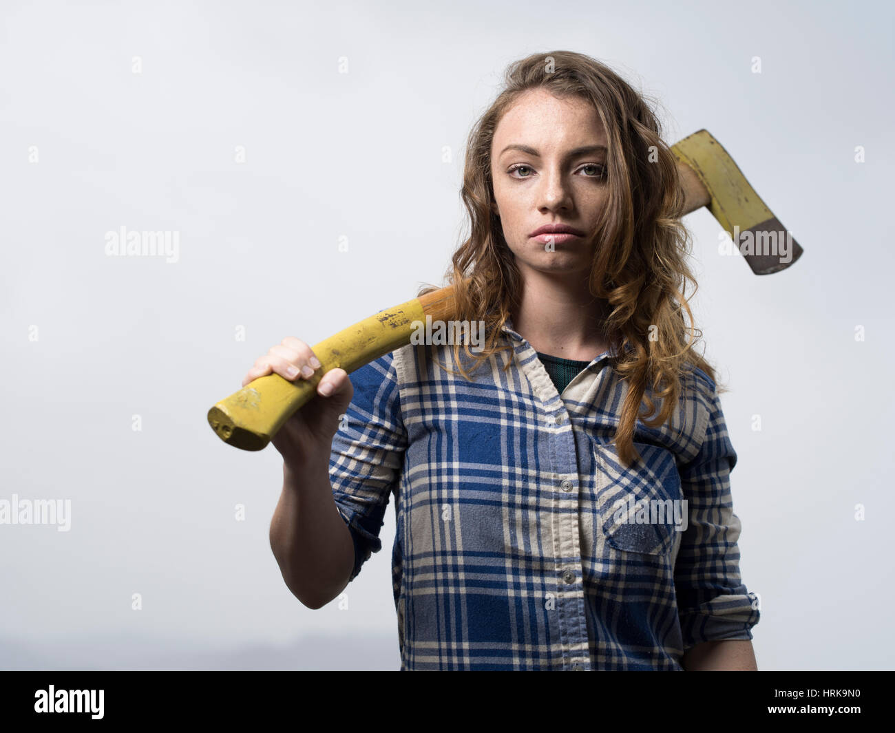 Giovane donna lumberjack Foto Stock