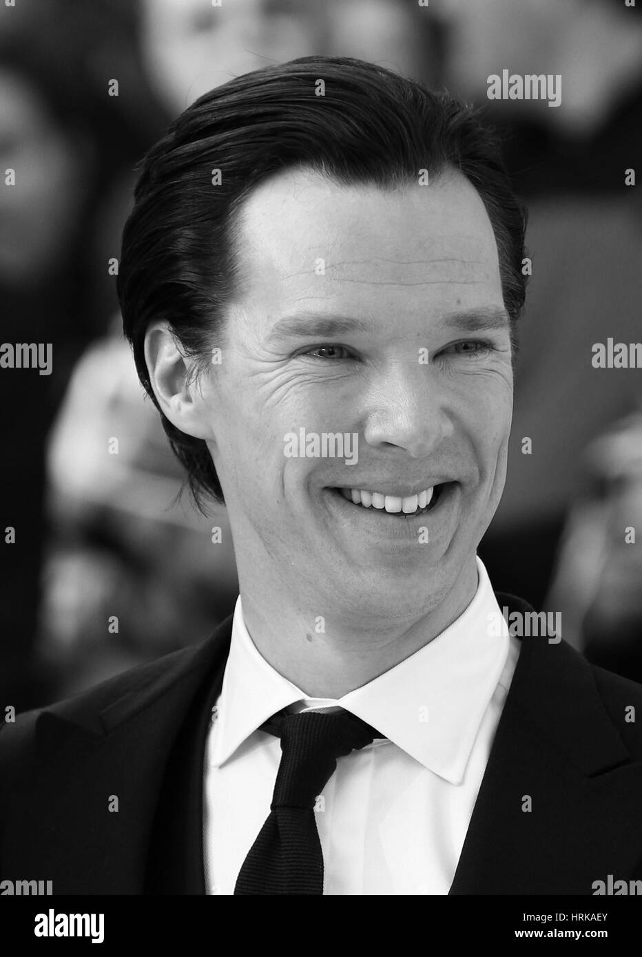 Londra, UK, 2 maggio, 2013: Benedetto Cumberbatch ( Immagine Altered digitalmente a monocromatica ) assiste il Regno Unito Premiere di Star Trek nelle tenebre" presso il Cinema Empire Foto Stock