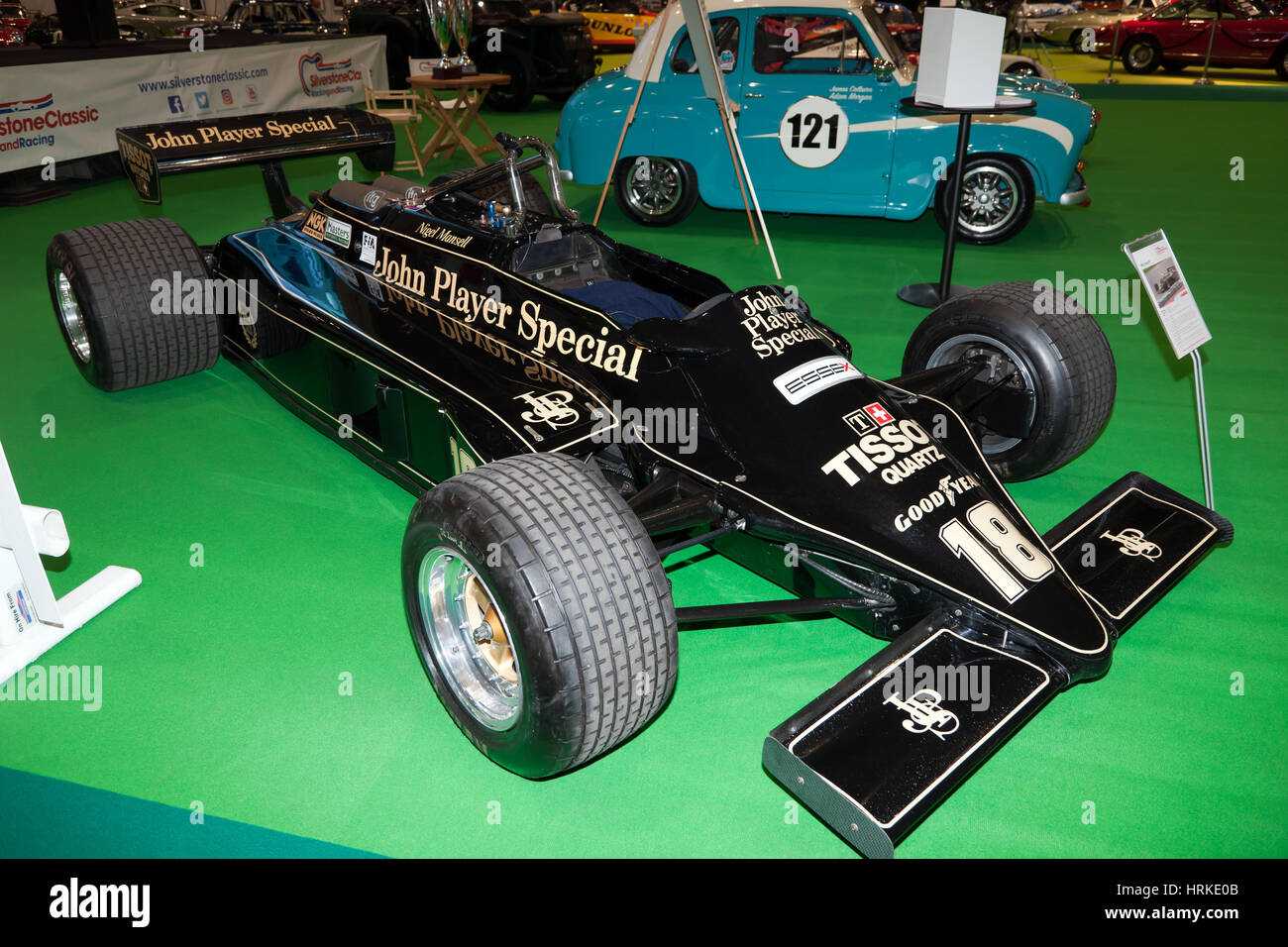 Un 1981 Lotus 87 auto di Formula Uno, pilotato da Nigel Mansell, durante la sua prima stagione di F1. Sul display al motorismo storico International 2017 Foto Stock