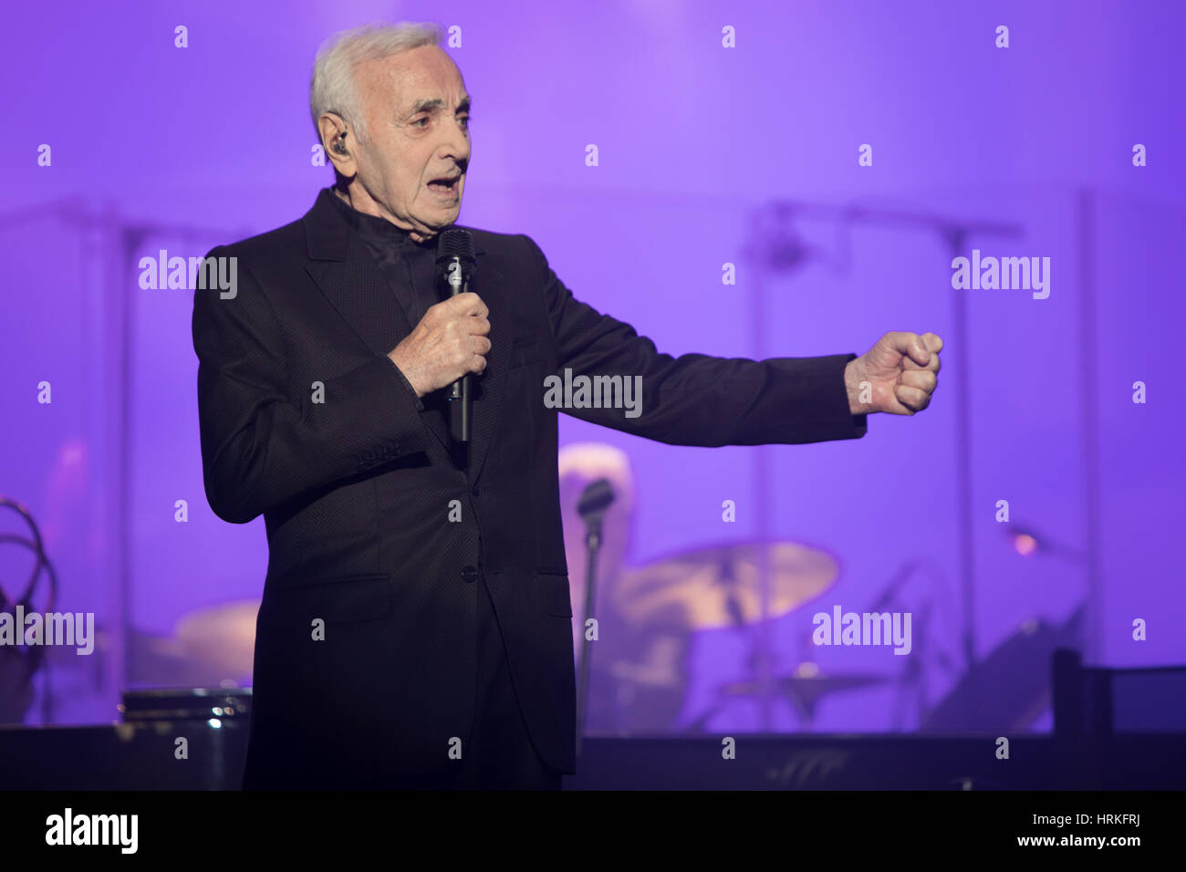 Concerto della cantante francese Charles Aznavour a MEO Arena, Lisbona, Portogallo. Foto Stock