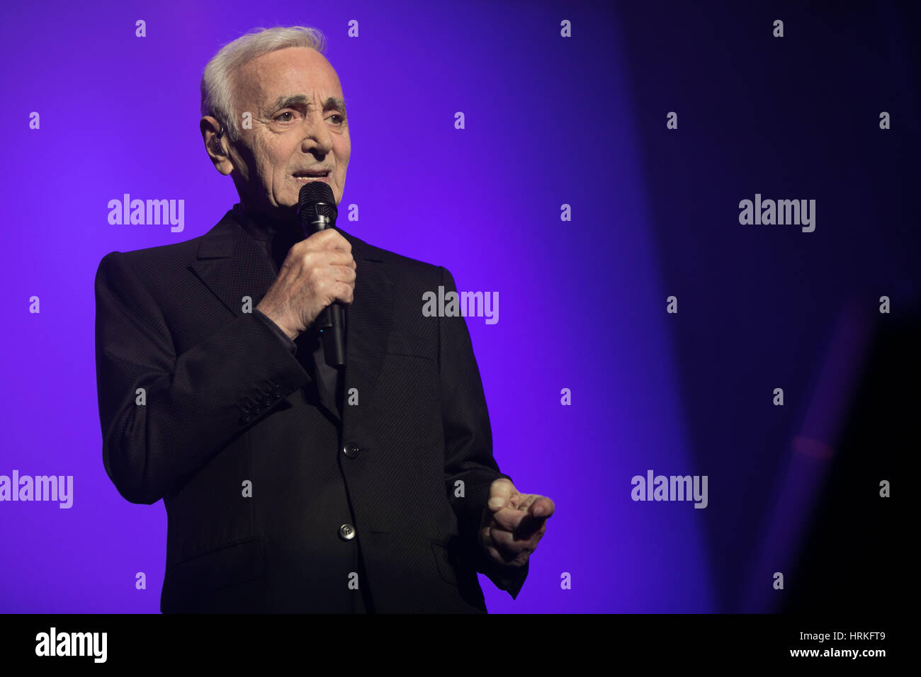 Concerto della cantante francese Charles Aznavour a MEO Arena, Lisbona, Portogallo. Foto Stock