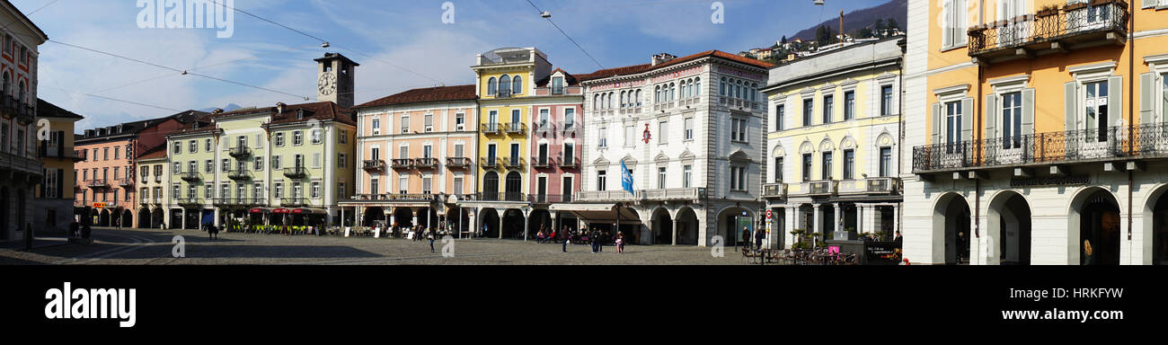 Panorama Piazza Grande città, Locarno, Ticino, Svizzera Foto Stock