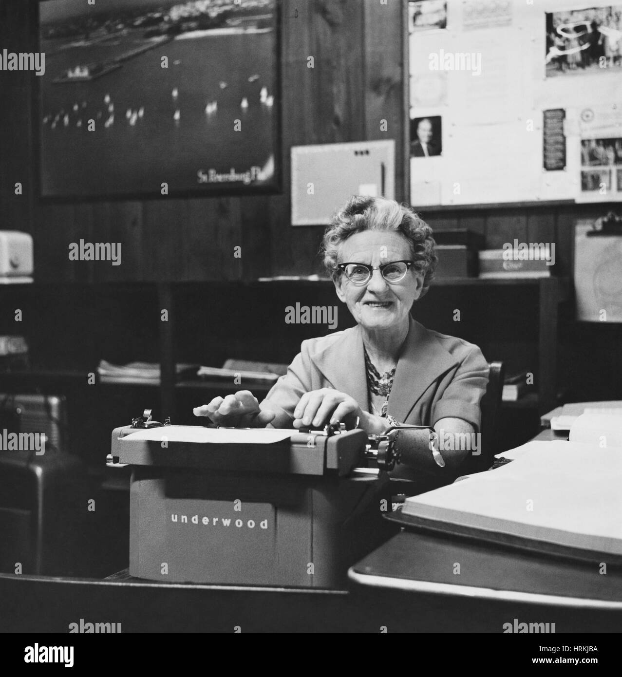 Segretario-tesoriere di Senior Citizen's Club Foto Stock