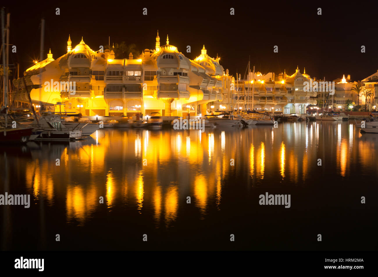 Benalmadena puerto marina di notte, Spagna, Europa Foto Stock