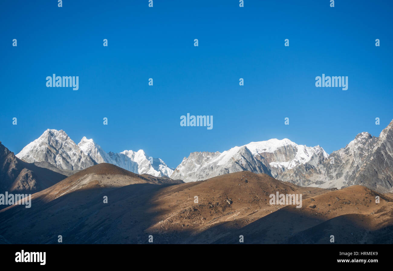 Montagna himalayana vicino a Dole, Nepal Foto Stock