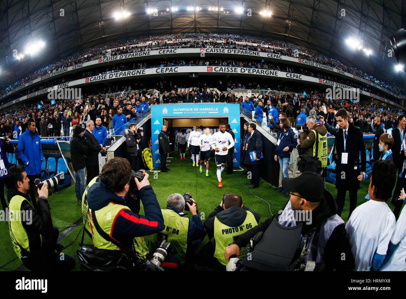 Marsiglia team group (Marsiglia), Julian Draxler (PSG), 26 febbraio 2017 - Calcio : francese "Ligue 1' partita tra Olympique De Marseille 1-5 Paris Saint-Germain a Velodrome stadium di Marsiglia, Francia. (Foto di D.Nakashima/AFLO) Foto Stock