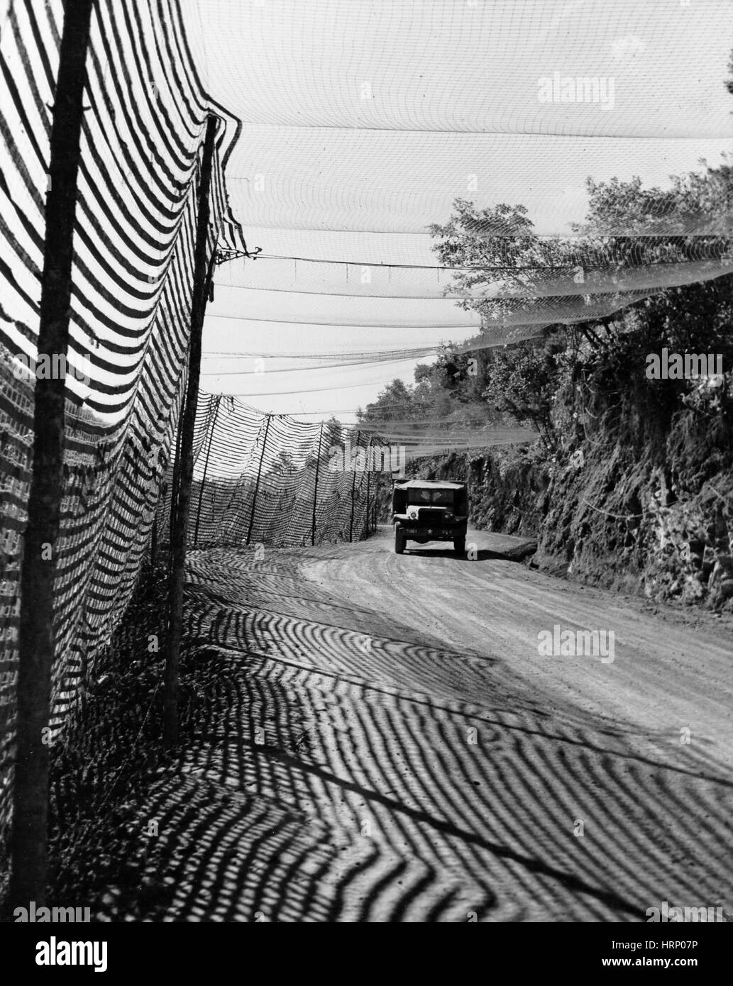 Guerra di Corea, camuffato percorso di alimentazione, 1951 Foto Stock