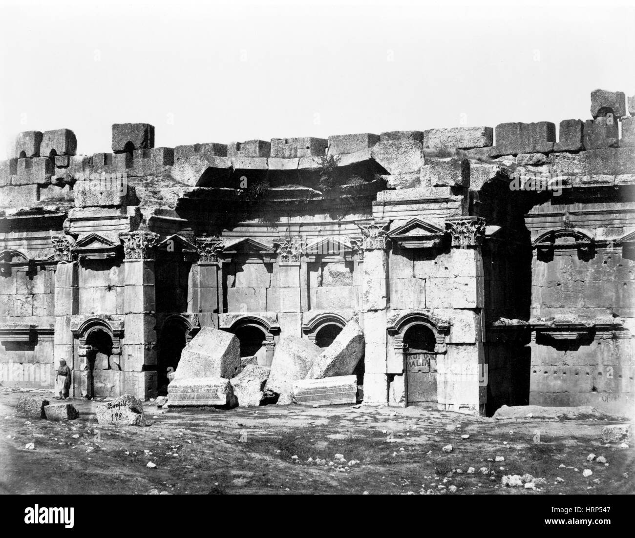 Grande Corte, il Tempio di Giove, Baalbek, 1870s Foto Stock