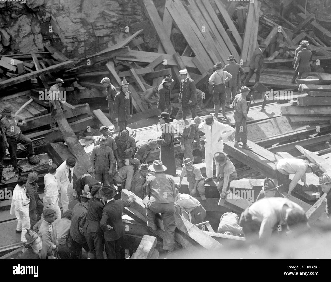 NYC Subway costruzione Cave-In, 1915 Foto Stock