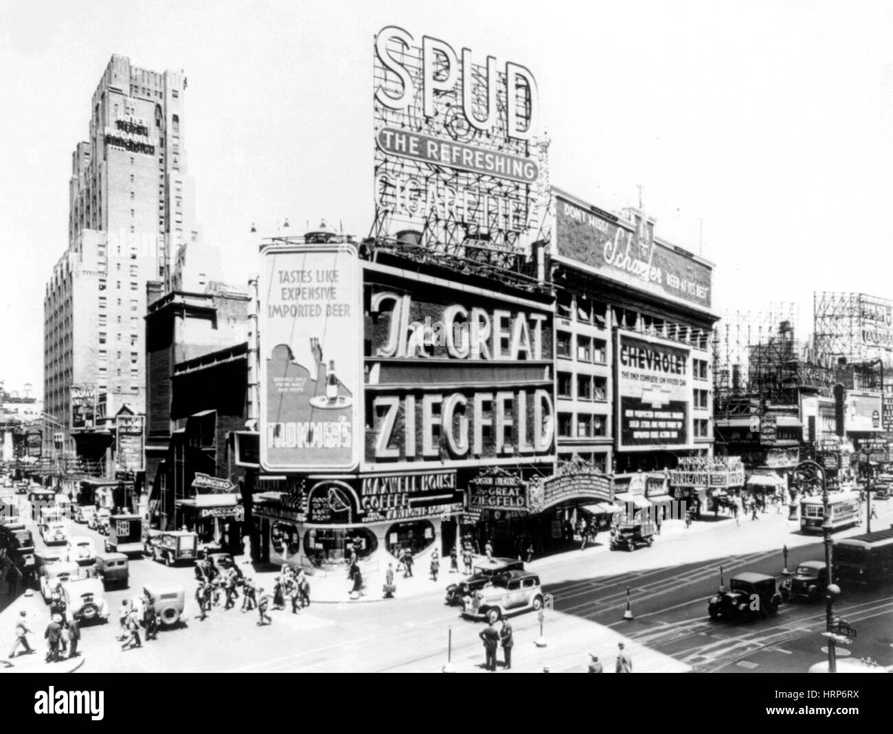 New York, Times Square, il Teatro Astor, 1936 Foto Stock