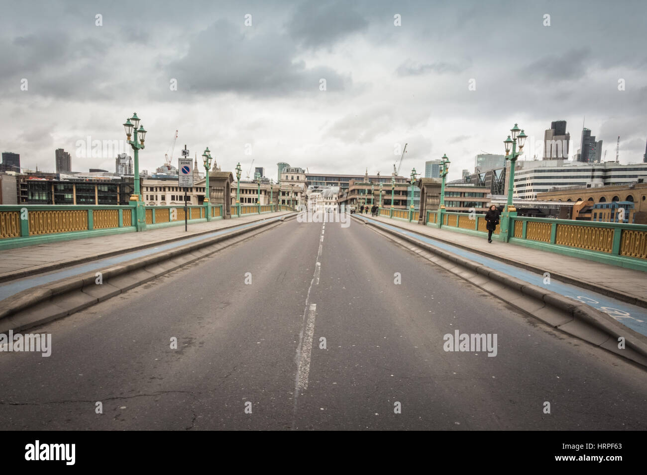 Southwark Bridge, Southwark, London, SE1, Regno Unito Foto Stock