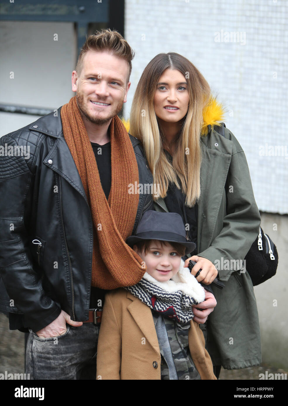 Charley Webb e Matthew Wolfenden e ci figlio al di fuori di ITV Studios con: Charley Webb, Matthew Wolfenden dove: Londra, Regno Unito quando: 31 Gen 2017 Foto Stock