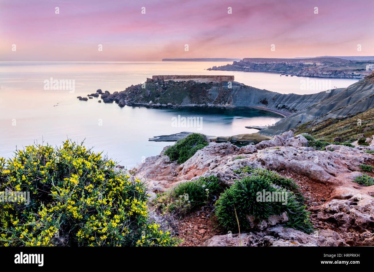 Vista sopra il-Karraba da ta' Lippija torre a nord ovest di Malta Foto Stock