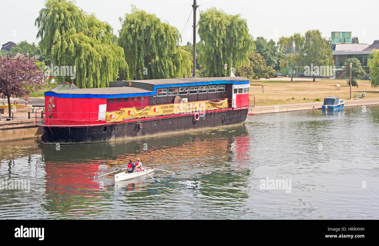 Peterborough, CAMBRIDGESHIRE, Floating Pechino Ristorante, fiume Nene, Foto Stock
