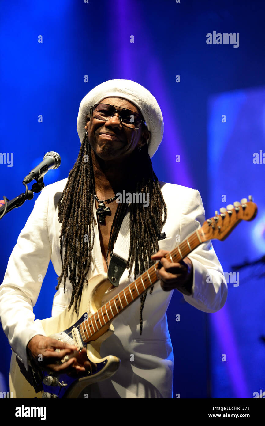 Barcellona - Jun 14: Chic con Nile Rodgers (BAND) suona al Festival Sonar a giugno 14, 2014 a Barcellona, Spagna. Foto Stock