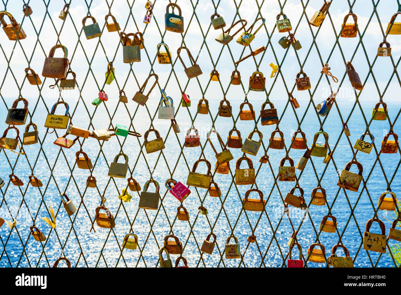 DUBROVNIK, Croazia - 22 settembre: si tratta di un famoso recinzione in Dubrovnik dove coppie venire a lasciare serrature su come un gesto romantico per la vicenda sul set Foto Stock