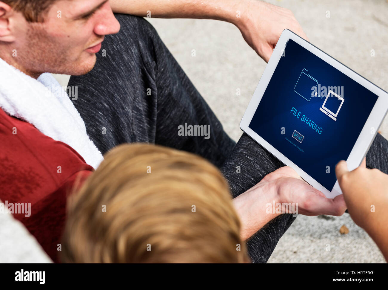 Condivisione di file multimediali di dati Internet tecnologia Concept Foto Stock