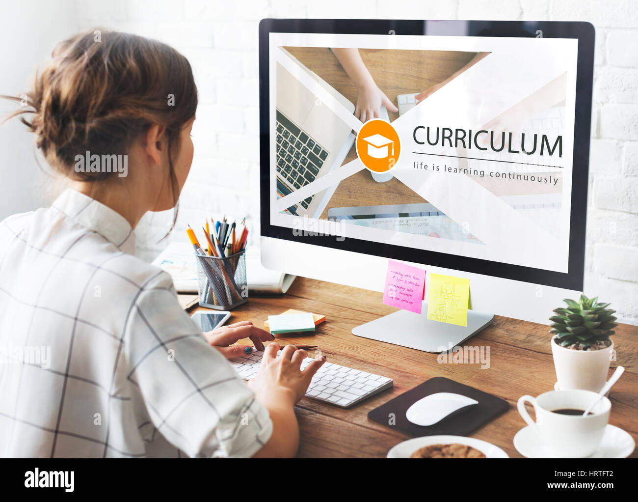 Apprendimento a distanza educazione on line pagina web Foto Stock