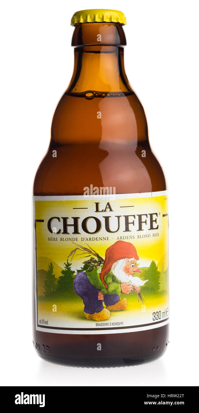 Bottiglia del belga Chouffe birra bionda isolato su uno sfondo bianco Foto Stock