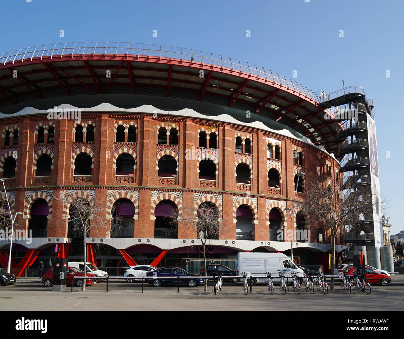 Barcellona, Spagna - Feb 29, 2016: Arenas de Barcelona è un ex bullring girato da complessi commerciali presso la Plaça d'Espanya. Foto Stock