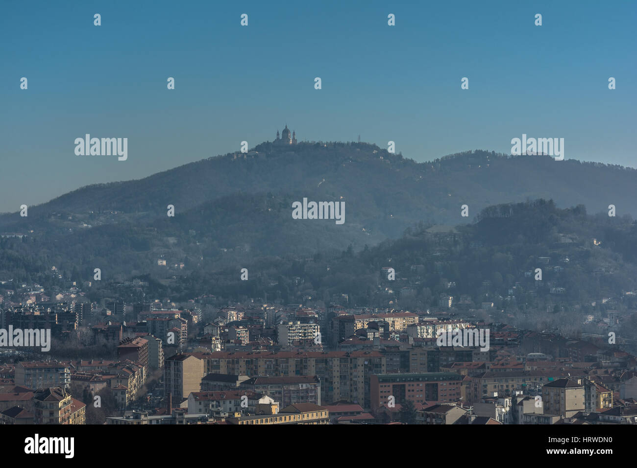 Vista delle colline di Torino e Superga dalla Mole Antonelliana, Italia Foto Stock